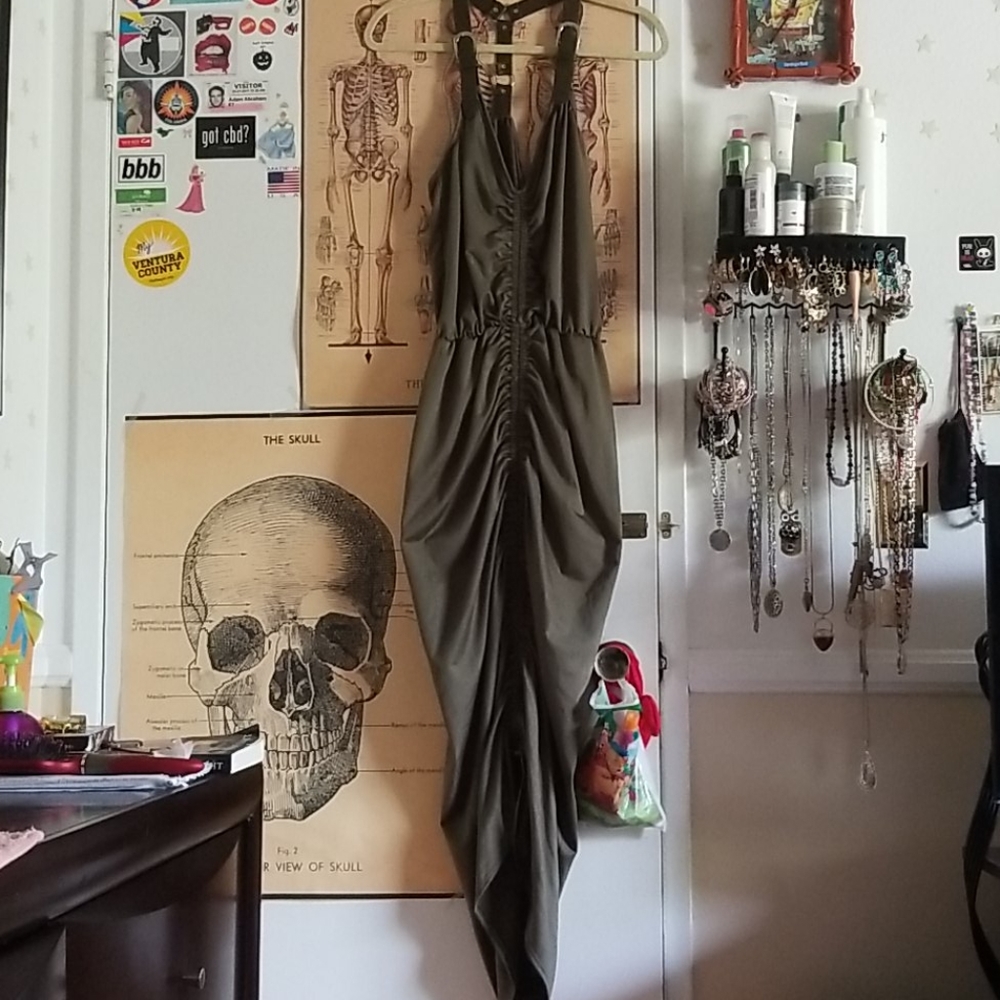 Belt straps dress